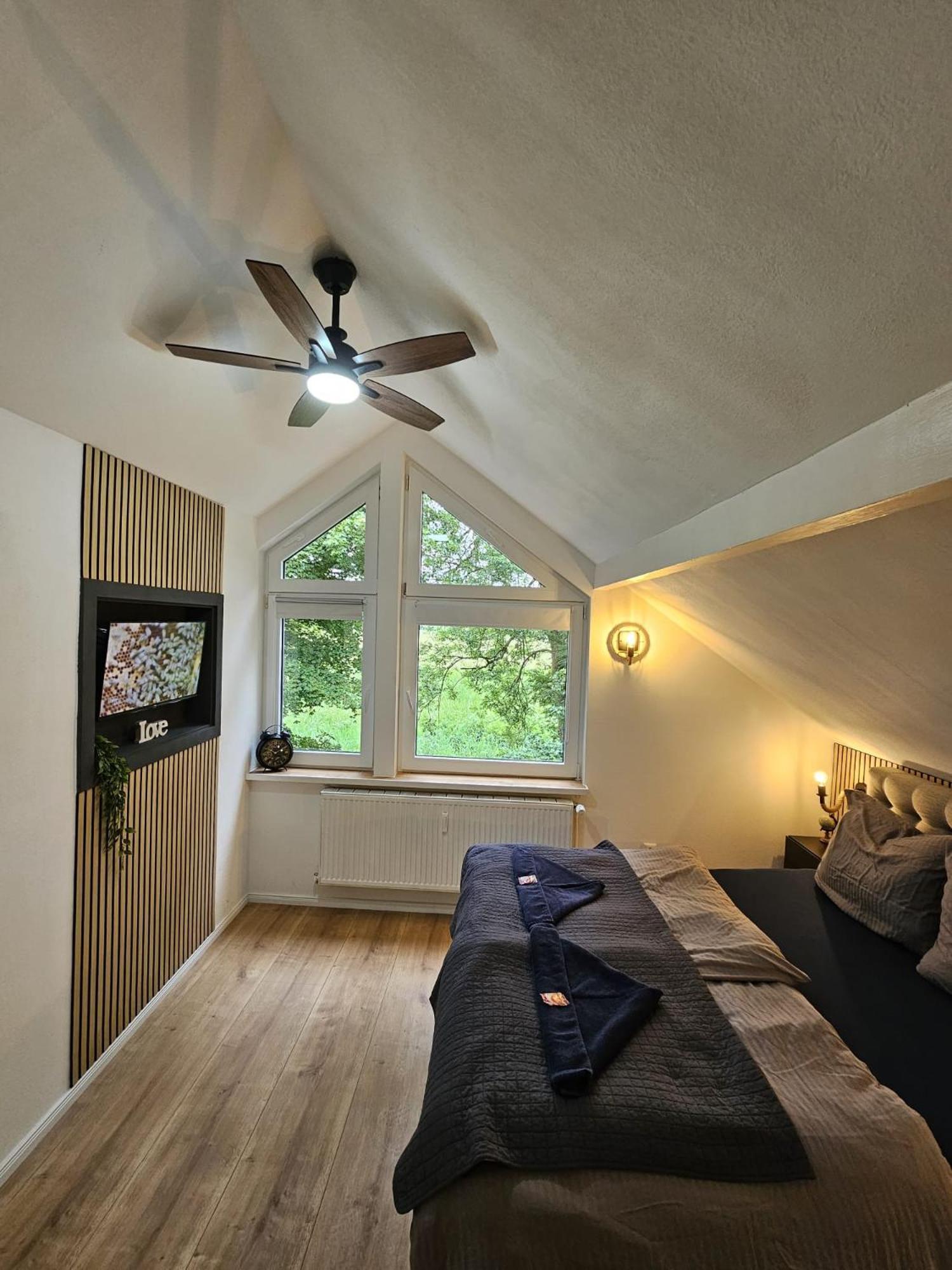 Tautraum Suite Mit Whirlpool Und Gruenem Ausblick Wilhelmshaven Dış mekan fotoğraf